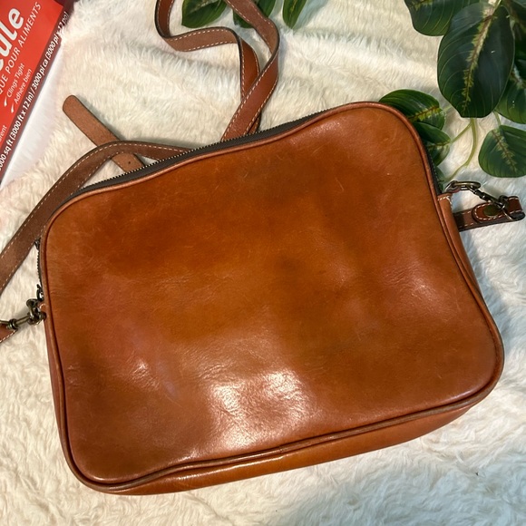 Patricia Nash Leather crossbody bag - Picture 5 of 9
